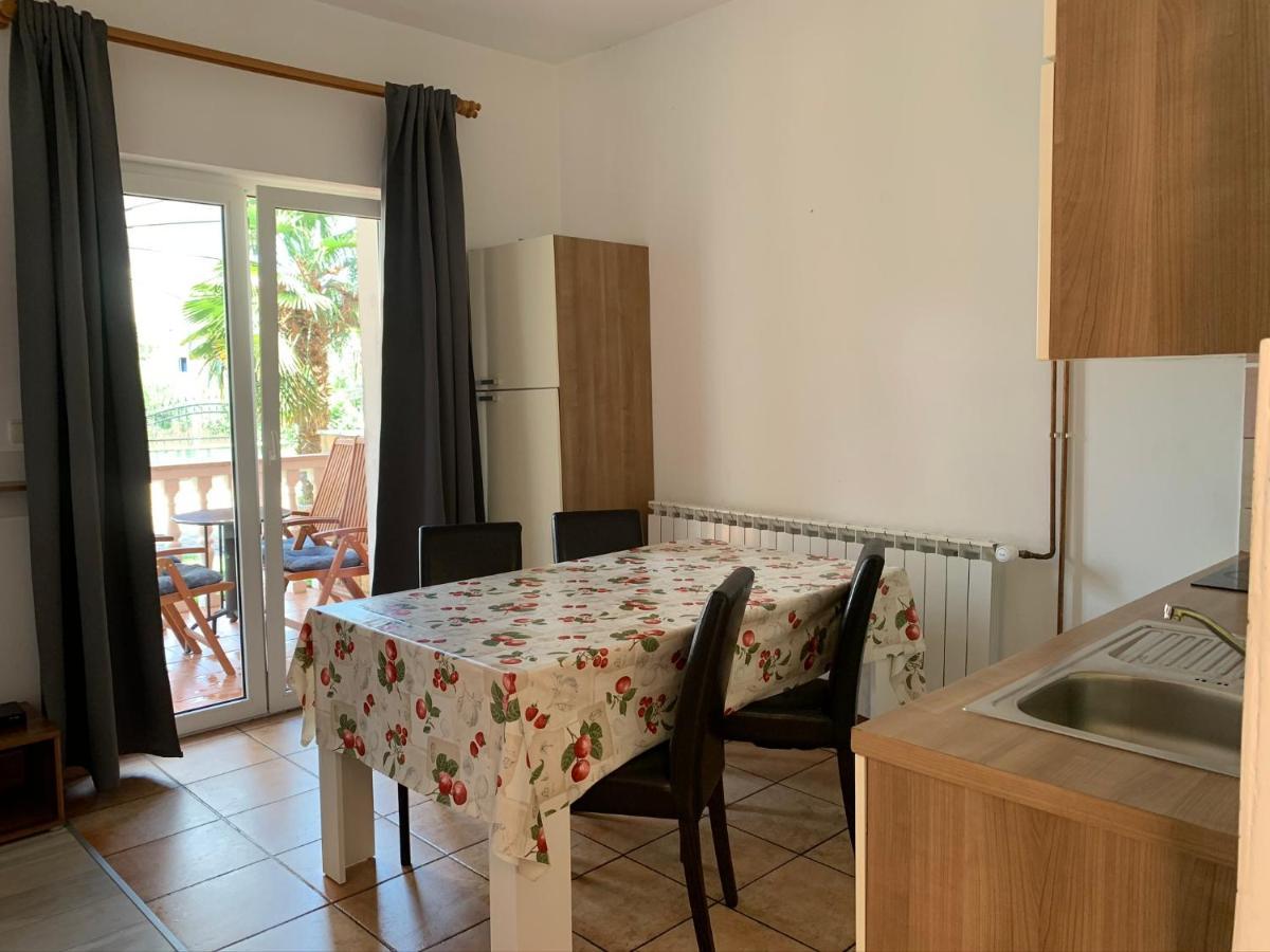 Apartments Ban Novi Vinodolski Luaran gambar