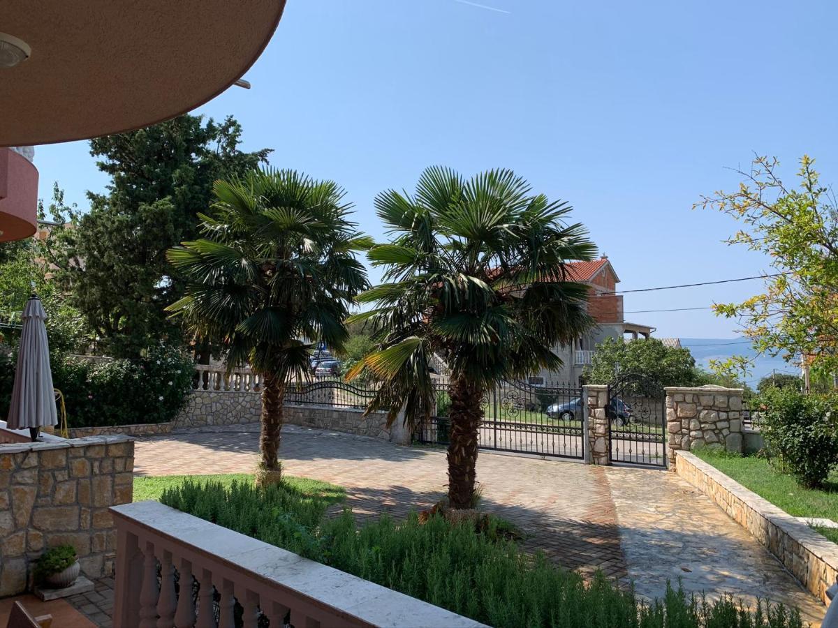 Apartments Ban Novi Vinodolski Luaran gambar