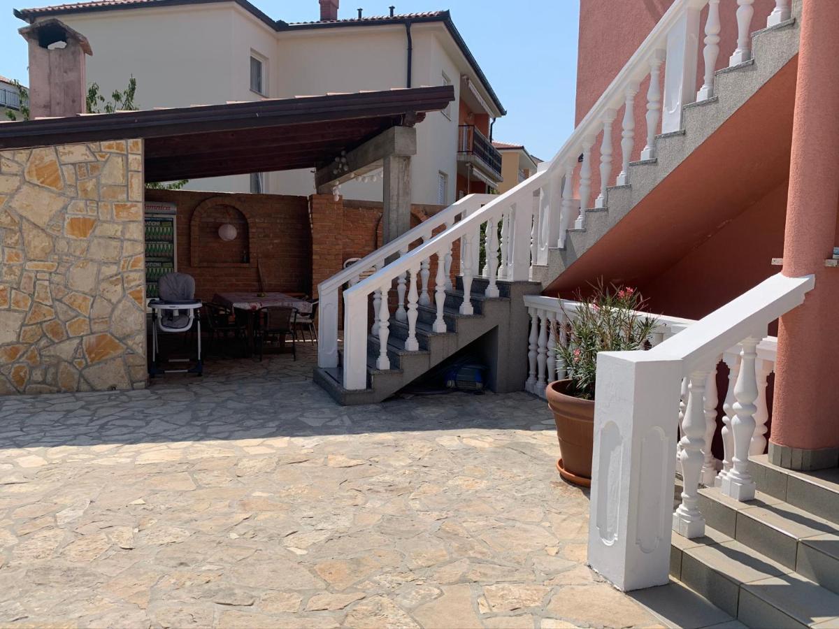 Apartments Ban Novi Vinodolski Luaran gambar