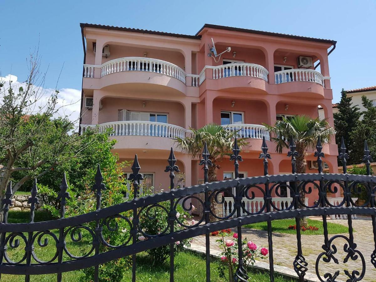 Apartments Ban Novi Vinodolski Luaran gambar