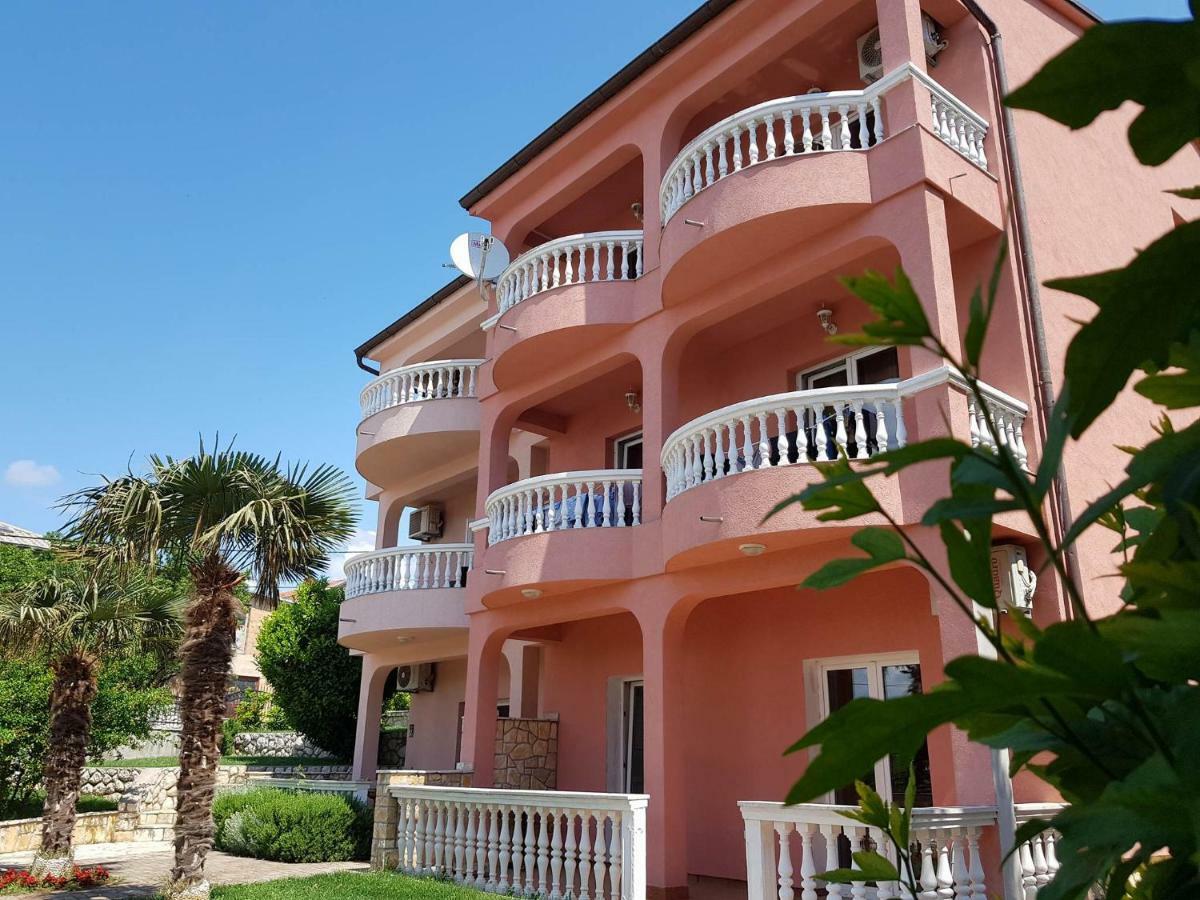 Apartments Ban Novi Vinodolski Luaran gambar
